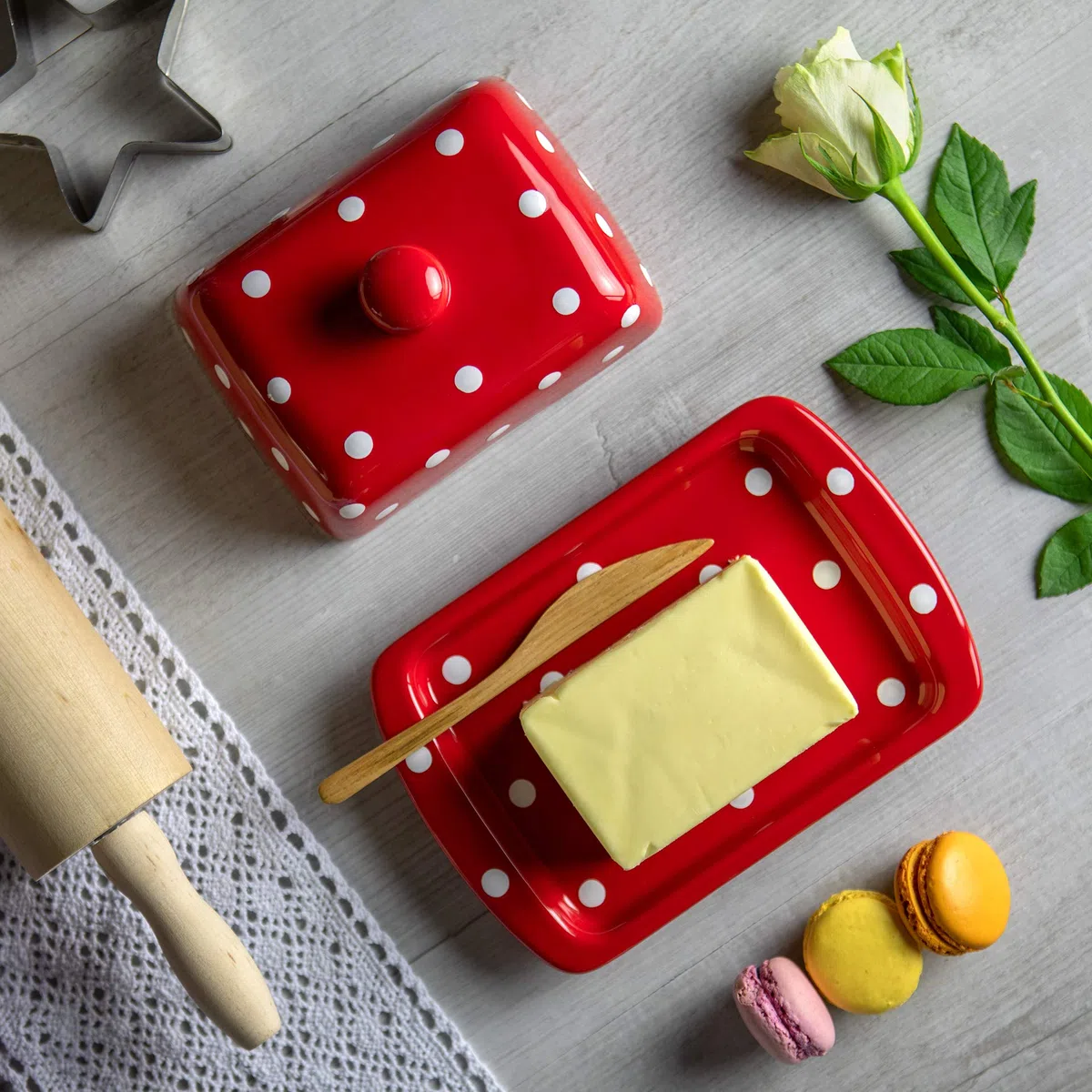 City to Cottage Portaburro con Coperchio Contenitore per Burro in Ceramica in Fantasia a Pois Rosso e Bianco Burriera Realizzata e Dipinta a Mano