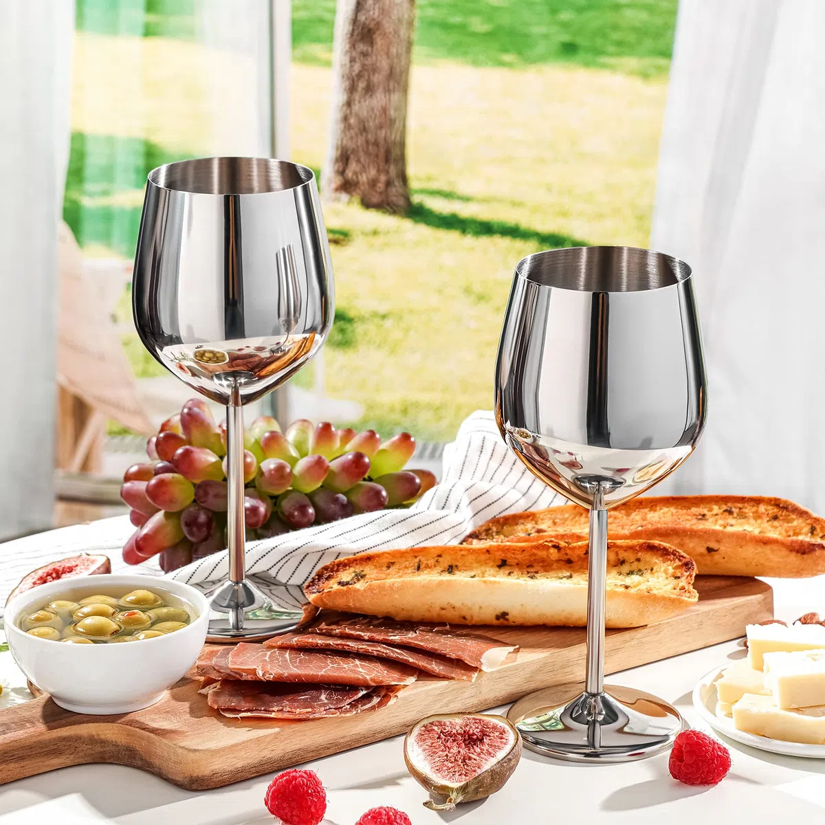 WOTOR Calici Da Vino In Acciaio Inox Set Di 4, 540ml Metallo Bicchieri Vino Rosso, Infrangibili e Portatili, Idonei Utilizzo All'aperto, Regalo Per Gli Amanti Fel Vino (Argento)