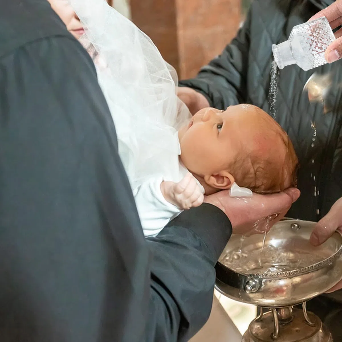 Set di 24 bottiglie per acqua santa con 24 spille a croce e fiocco in pizzo, 50 ml, contenitore vuoto per santa prima comunione, chiesa, bomboniere, regali di Gerusalemme, cattolici cristiani