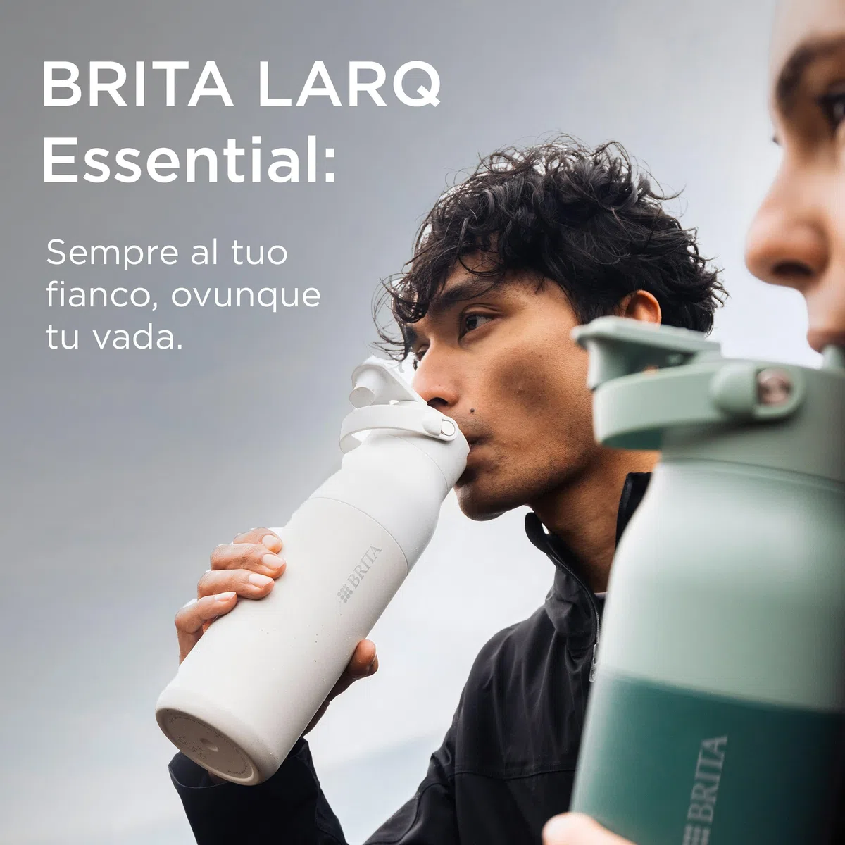 BRITA LARQ Essential - Borraccia (1 l), in acciaio inox, isolamento a doppia parete (24 ore freddo), con cannuccia e manico rimovibile Soft Touch, lavabile in lavastoviglie