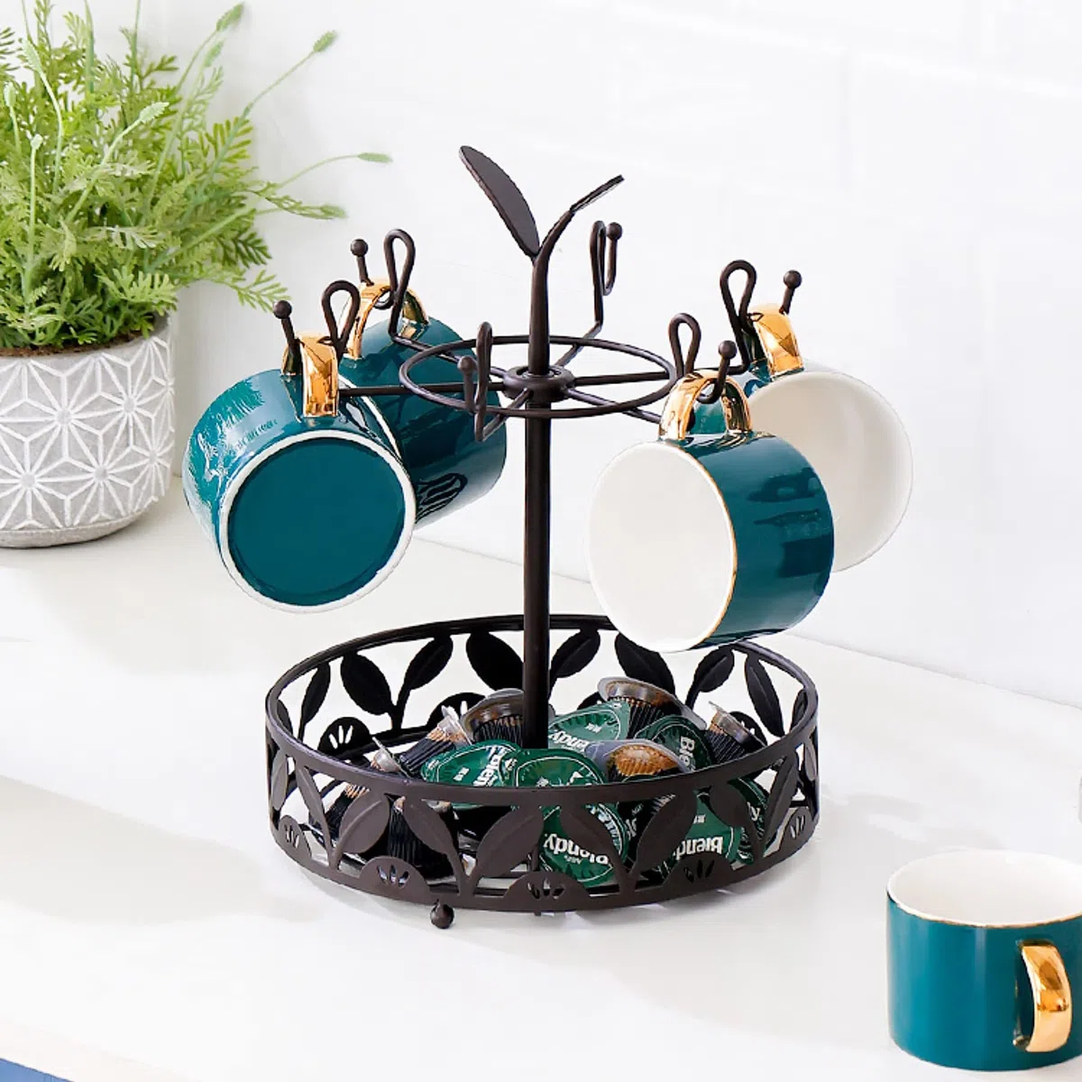 Porta tazze da caffè con contenitore per cialde di caffè, albero porta tazze girevole a 6 capacità, accessorio per bancone caffè e organizzatore da cucina
