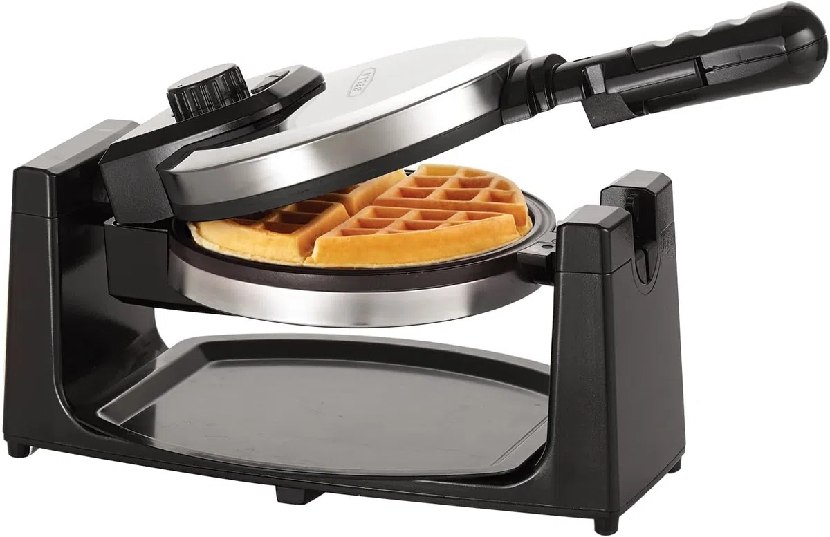 bella Macchina per Waffle Belgi Girevole con Piastre Antiaderenti, Vassoio di Raccoglimento Rimovibile, Controllo Regolabile della Doratura e Maniglie Cool Touch, Acciaio Inossidabile