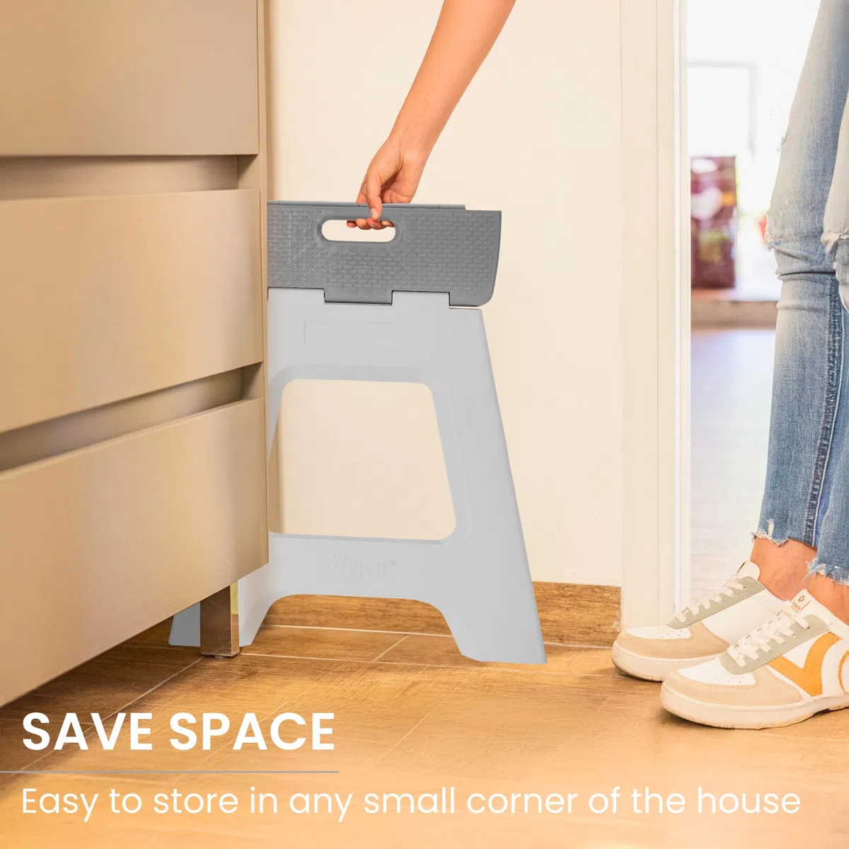 Vigar Compatto Sgabello Pieghevole per Adulti, 40 cm, Sgabello Pieghevole Portatile Antiscivolo per Casa, Cucina, Bagno, Campeggio, Doccia, Supporta fino a 150 kg, Grigio
