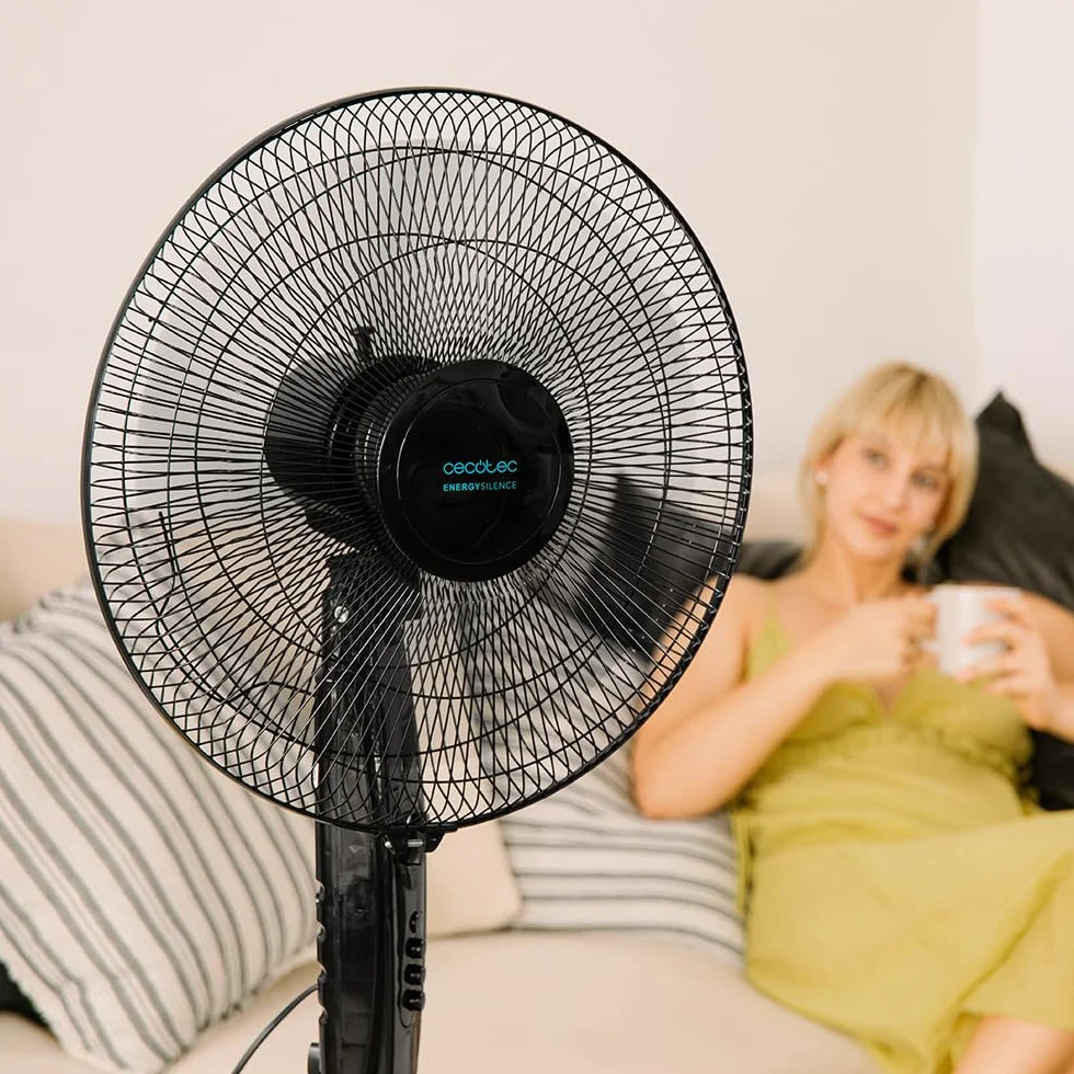 Cecotec Ventilatore a Piantana EnergySilence 515 MaxFlow Black, 45 W, diametro 40 cm, 5 lame, timer 1 ora, 3 velocità e oscillazione automatica, altezza regolabile fino a 135 cm, Nero