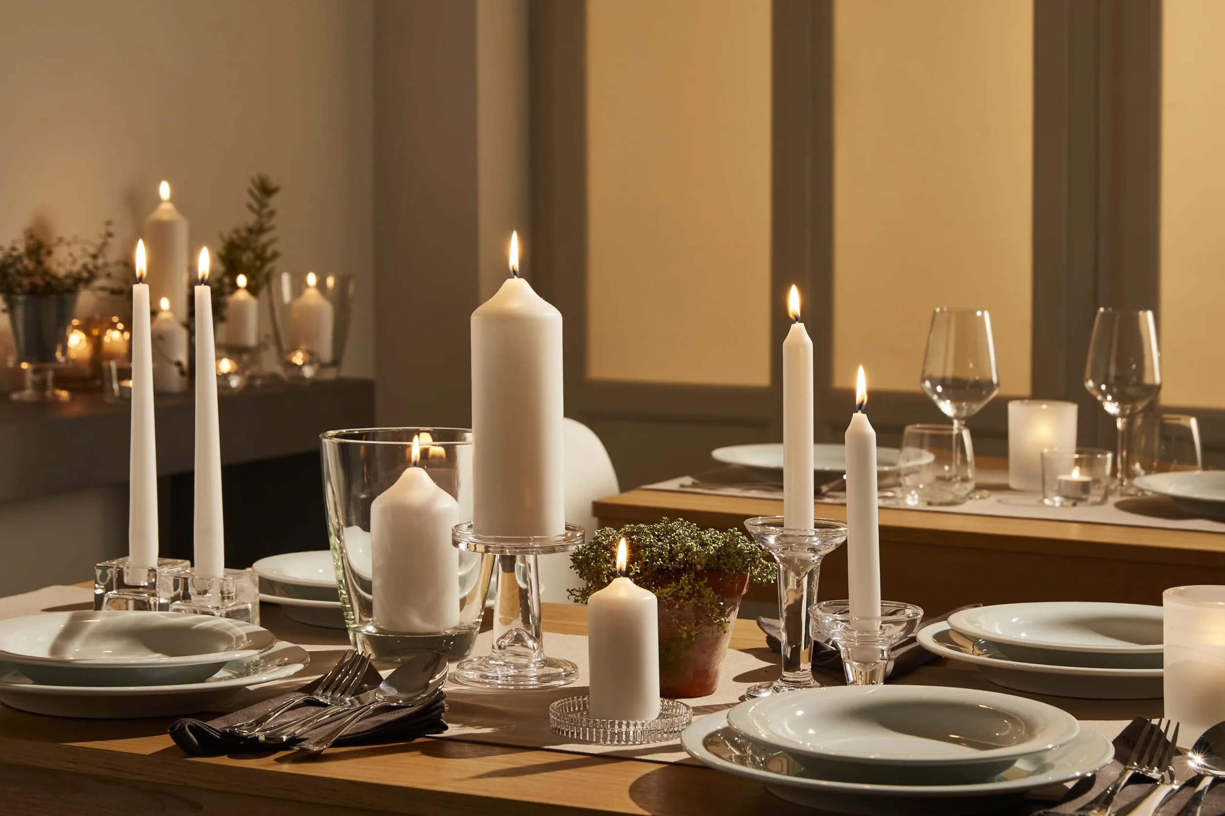 METRO Professional Candele da tavola, paraffina, 2,15 x 18 cm, durata circa 6 ore (Bianco, 144 pz)