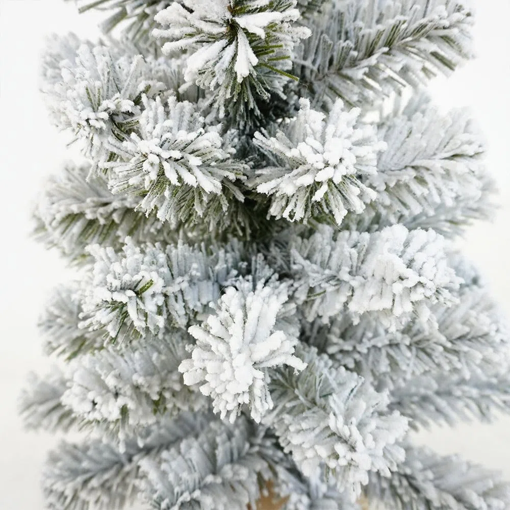 Albero Di Natale Pinetto Innevato 60 Cm Fogliame Folto e Realistico In PVC, Base In Juta Albero Di Natale Piccolo Da Appoggio Pronto