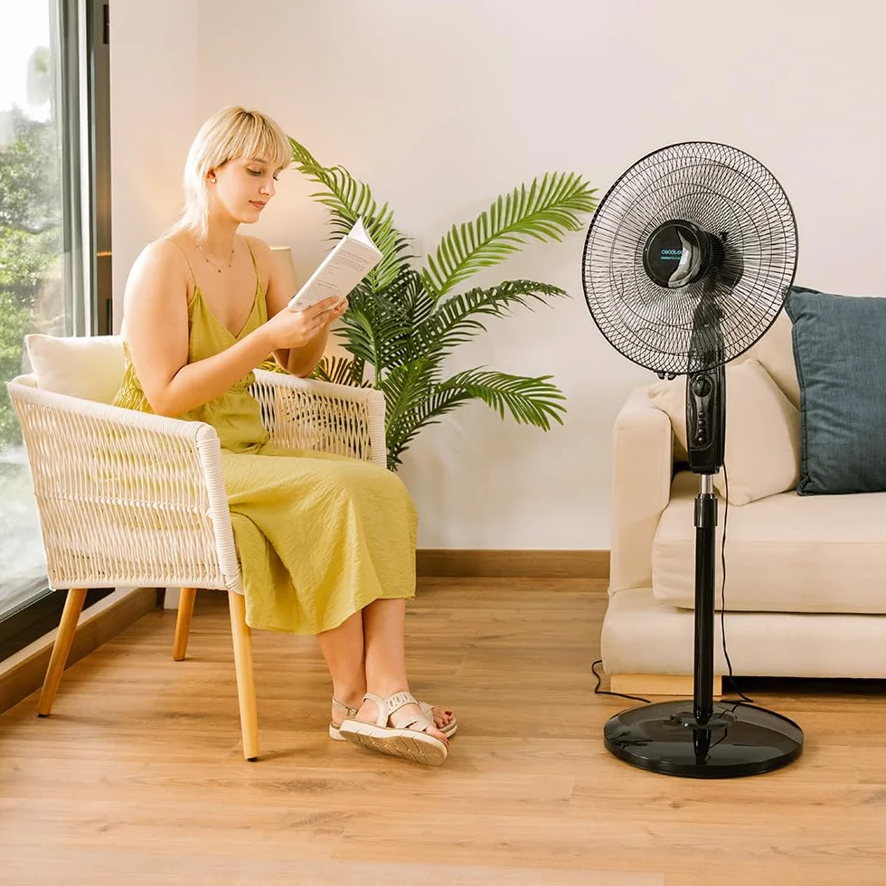 Cecotec Ventilatore a Piantana EnergySilence 515 MaxFlow Black, 45 W, diametro 40 cm, 5 lame, timer 1 ora, 3 velocità e oscillazione automatica, altezza regolabile fino a 135 cm, Nero