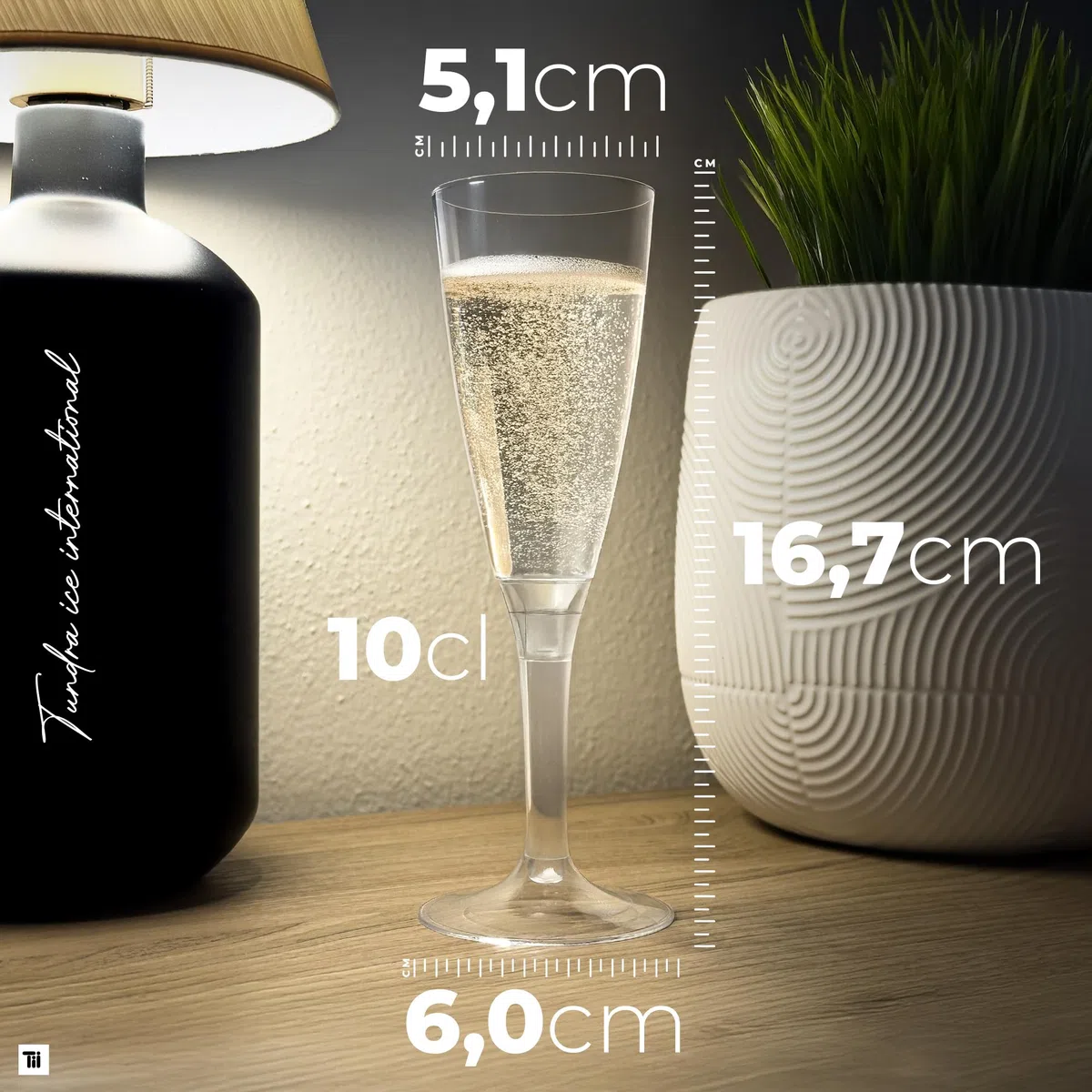TUNDRA - Set 60 FLUTE PLASTICA da Champagne 100 ml. "USA & RI-USA" BPA-Free - Calici Plastica Riutilizzabili, Resistenti, Trasparenti, Riciclabili - Flute Plastica per Feste, Matrimoni
