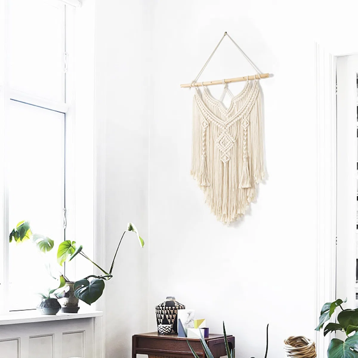 Mkouo Macramé Attaccatura a muro Driftwood Decor Boho Chic Bohemian Decorazione domestica tessuta, 17" W x 26" L