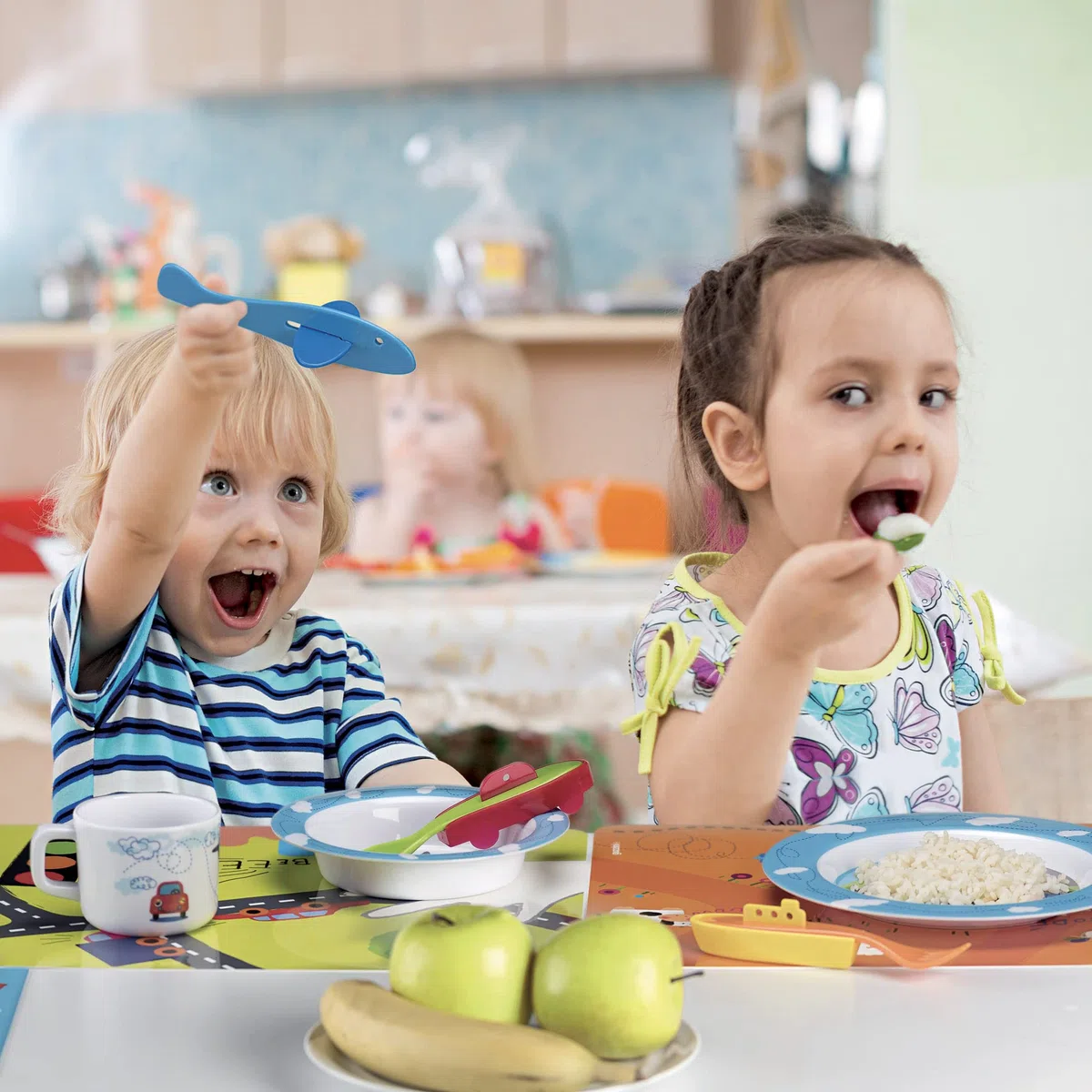 Guzzini Bimbi Set Posto Tavola Traffic 39 x 25,5 x H 7 cm, Multicolore