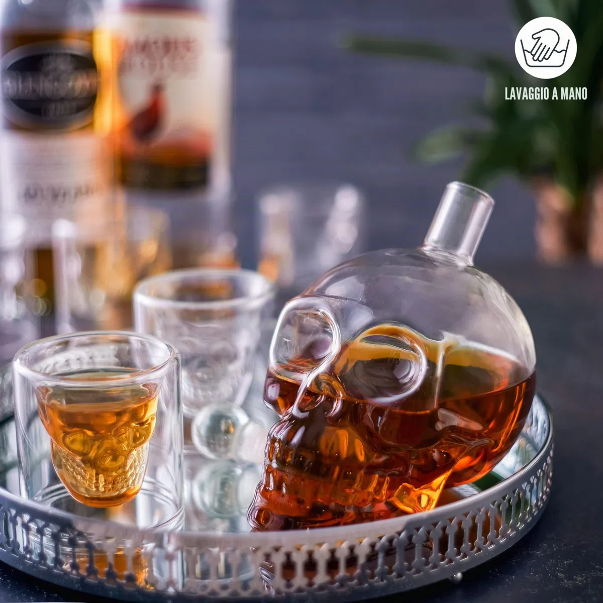 Oak & Steel - Decanter per Whisky e Grappa a Forma di Teschio (700 ml) - Include Bicchieri (75ml) e Tappo in Vetro - Confezione Regalo con Design Raffinato
