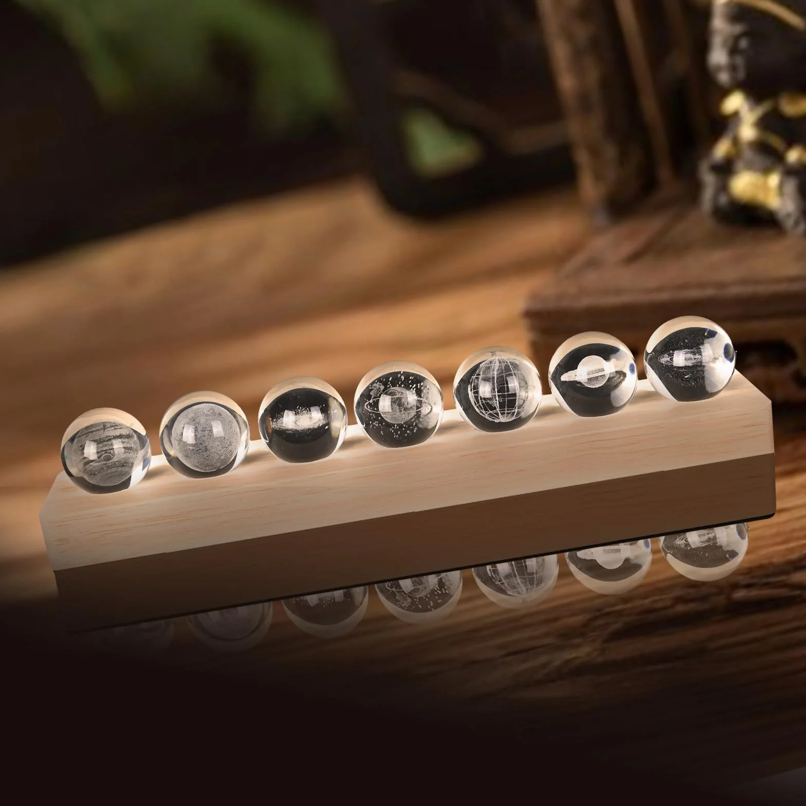 Hivexagon 7 sfere di cristallo galattico come decorazione con supporto in legno – Sistema galattico 3D Terra Luna Saturno 40mm sfera di cristallo – Ideale come regalo decorativo