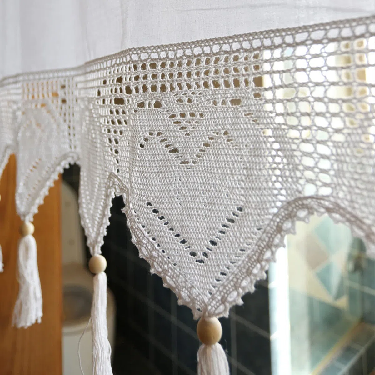 A.Monamour Tenda Corta per Finestra Piccola Con Nappe All'Uncinetto a Forma Di Cuore - Cotone Bianco Semitrasparente per Cucina, Bistrot, Caffè - Mezza Mantovana a Vetro