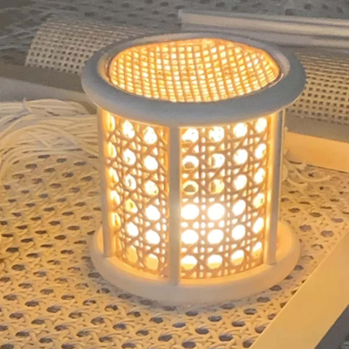 Rattan Rotolo Vimini da Intrecciare Rattan Naturale, Materiale per Lavori di Intreccio Riparazioni Mobili Canne per Cesti, Fai da Te, Rotolo Cesti Bastoncini Bastoncini Profumati per Ambienti ( Color