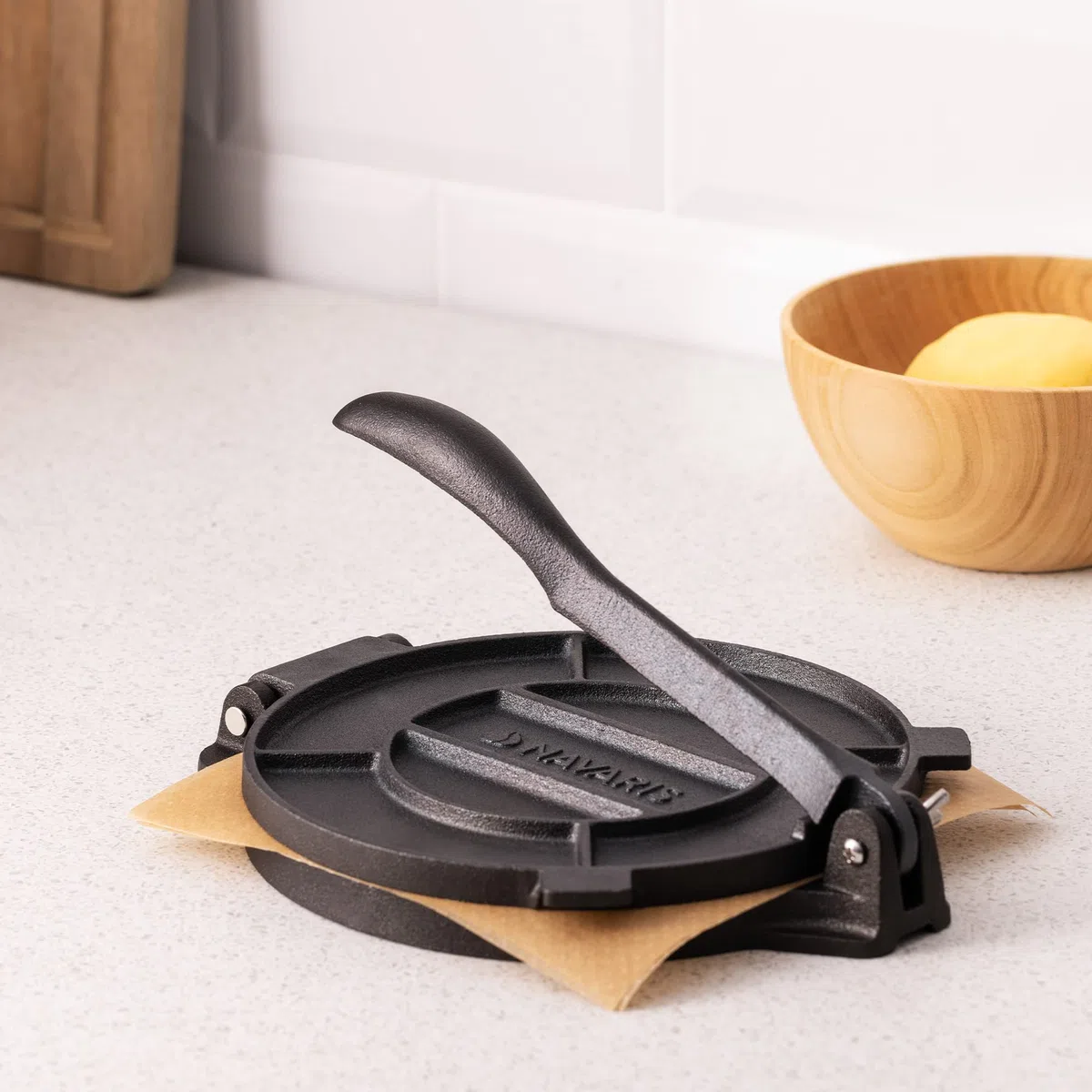 Navaris Pressa per Tortilla in Ghisa Ø20cm - Tortillas Messicane Tacos Macchina - Tortilla Maker - Cucina Moderna Accessori - Acciaio Inox 25x20x5cm