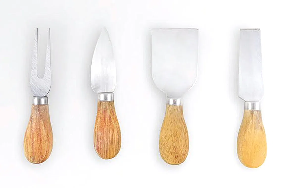 Jocca - Set Tavola Formaggi con Coltelli in Acciaio Inox | Ideale per Amanti del Formaggio | Tavola Rotonda diametro 20cm con Set di 4 Coltelli | Perfetto Regalo Originale