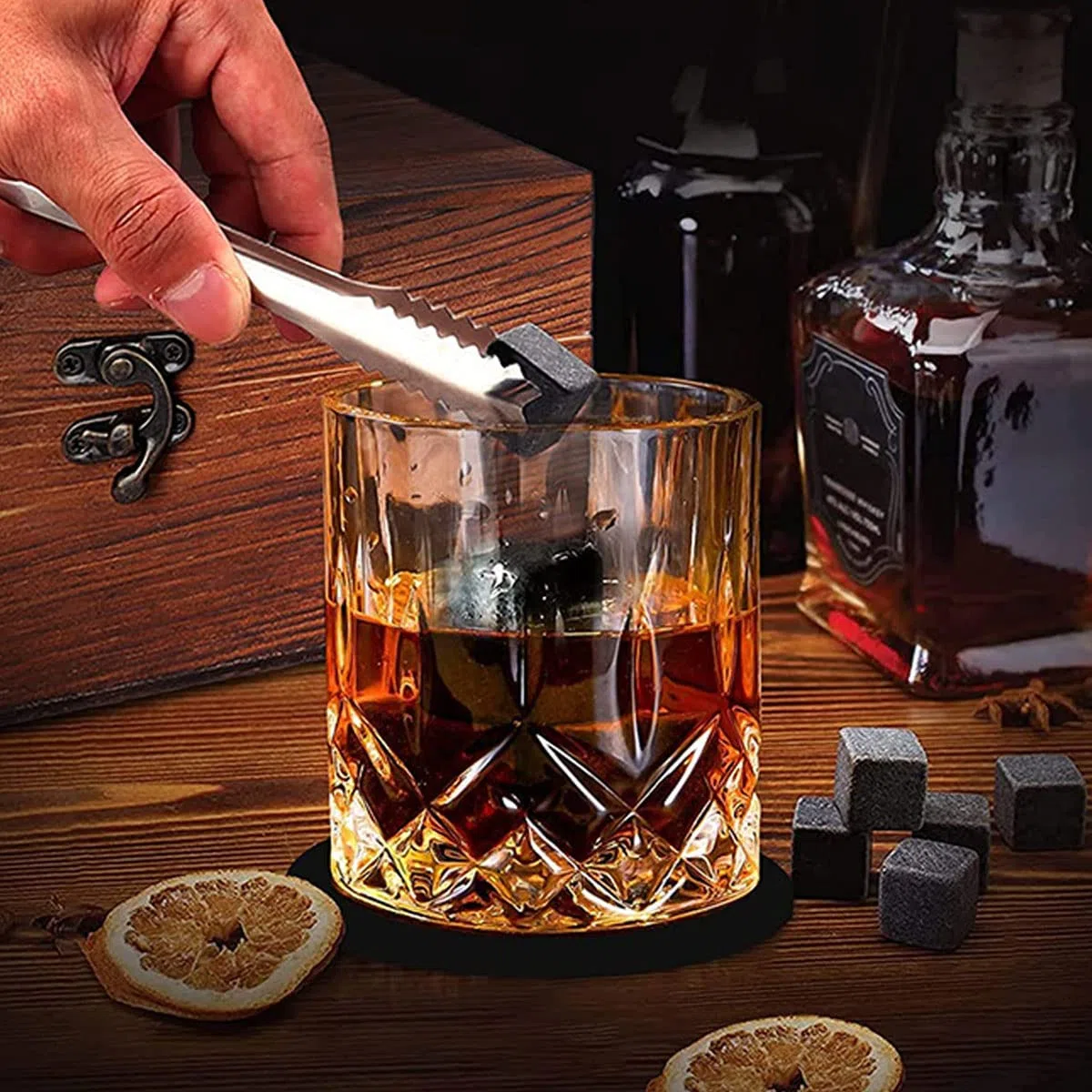 Whisky Glass Gift Set,Whisky Stones,Whisky Bicchieri Set di 2,Set di accessori da Cocktail Regalo per papà, Marito, Uomini (Style 01)