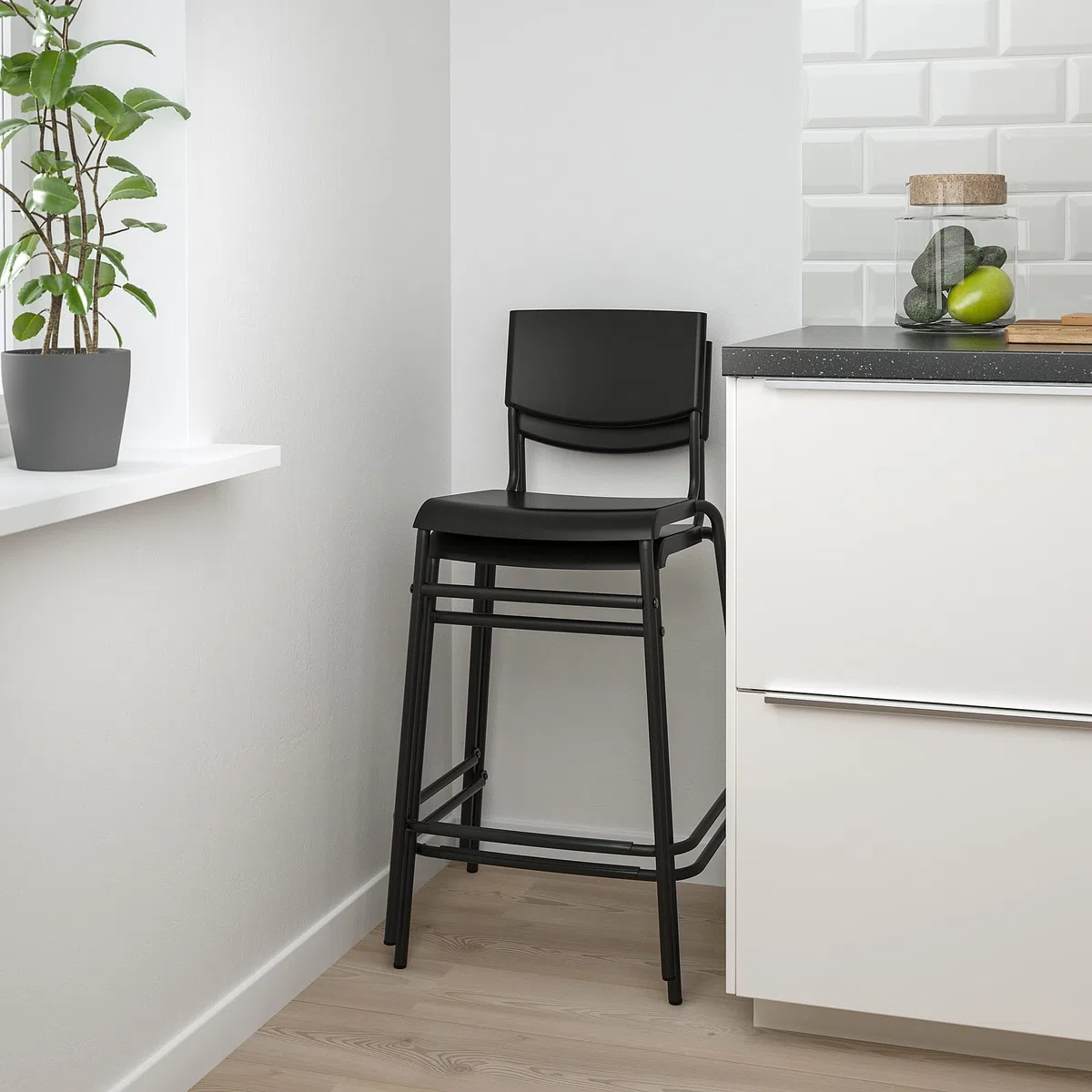 IKEA STIG Sgabello da bar con schienale, 63 cm, nero/nero