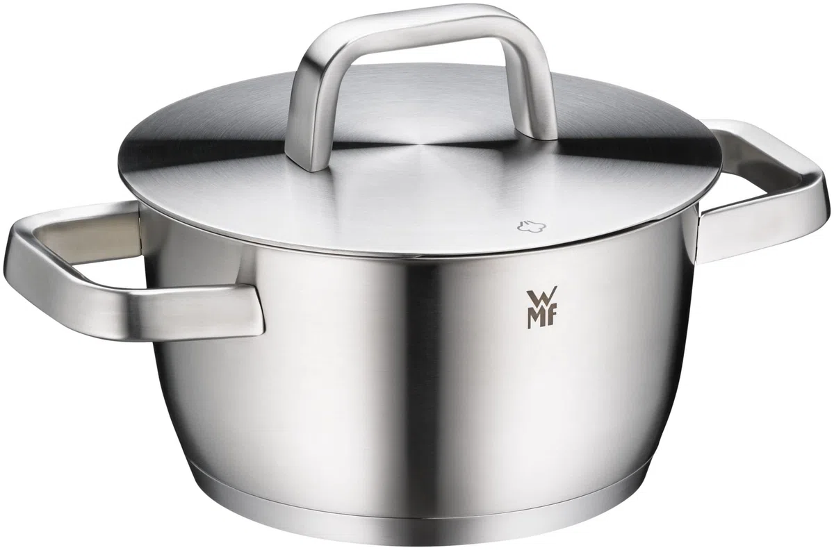 WMF Iconic - Pentola piccola da 18 cm, coperchio in acciaio inox di alta qualità, a induzione da 2,3 l, con manici che riducono il calore, in acciaio inox Cromargan lucido, non rivestito