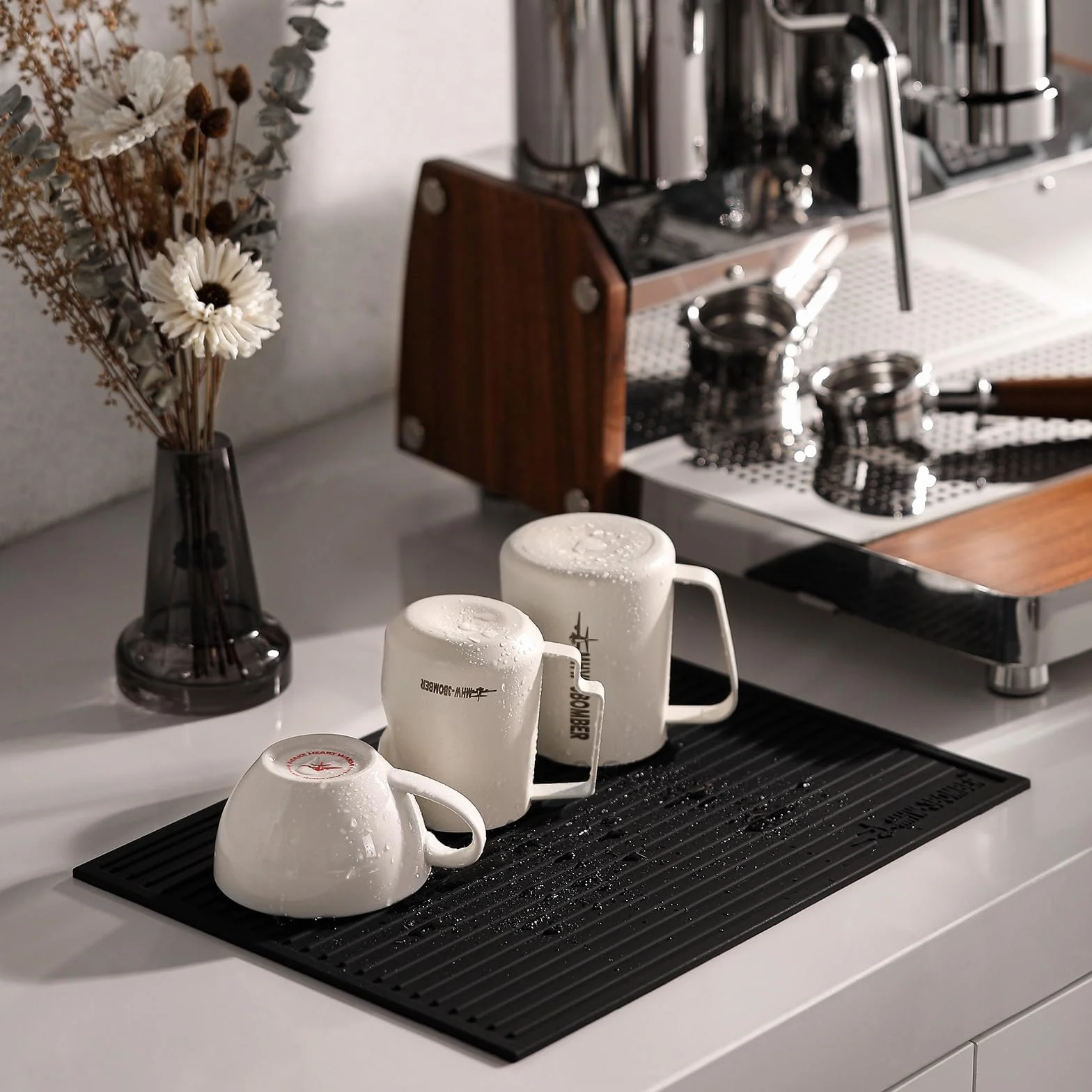 MHW Bomber - Brocca per schiumalatte da 450 ml, in acciaio inox, brocca per caffè espresso a vapore – Brocca per latte Barista Latte Art con beccuccio rotondo P6006W