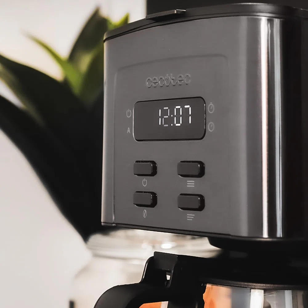 Cecotec Macchina da caffè a goccia Coffee 56 Time, 800W, Programma il tuo caffè, Schermo LCD, Beccuccio antigoccia, Capacità 1,3L, 12 tazze, Spegnimento automatico, Serbatoio con finestra