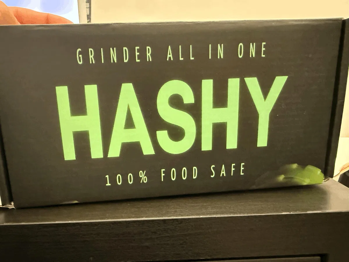 HASHY | GRINDER IN SILICONE PER RESINE | DIVERSI COLORI | (Lilla e Bianco)