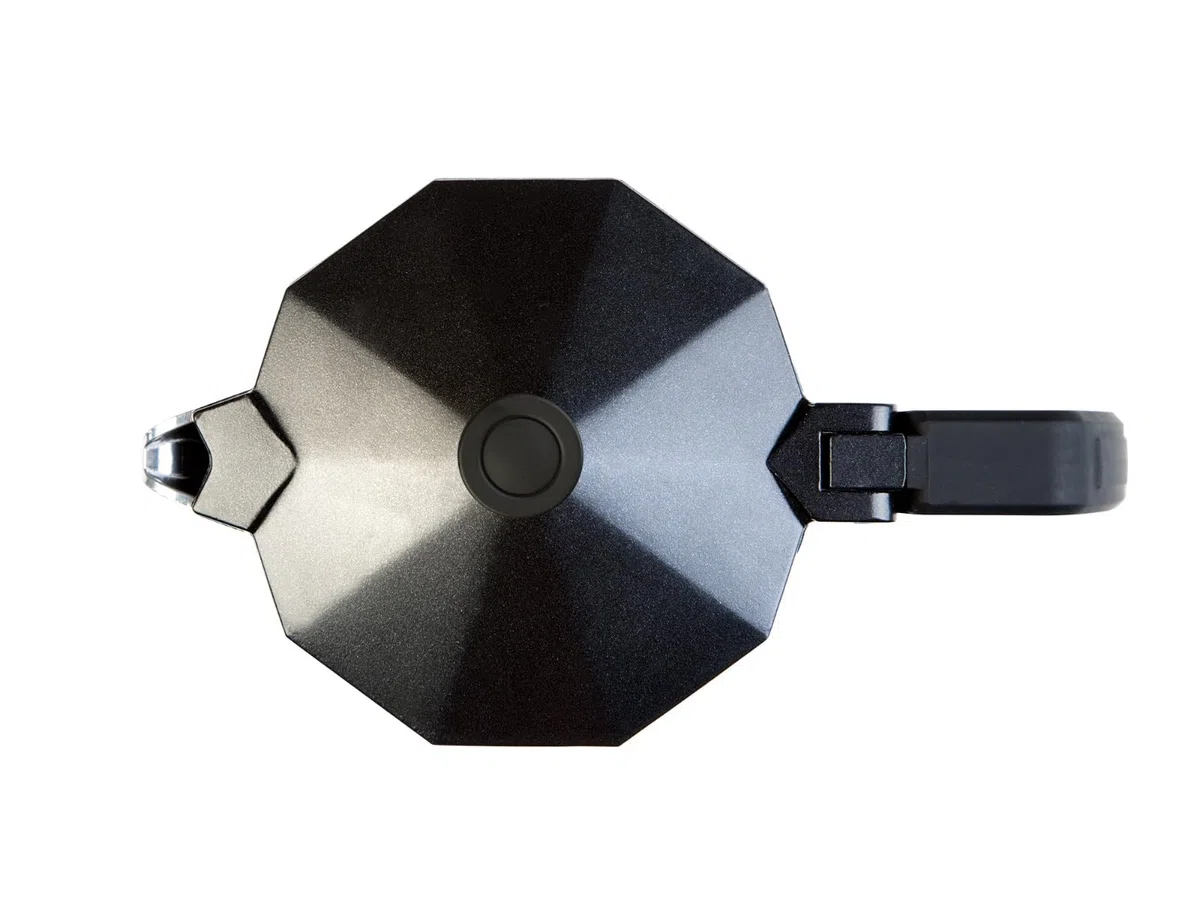 WECOOK! Bella Caffettiera Moka Nera in Alluminio, 12 Tazze (600 ml), Guarnizione in Silicone e Valvola di Sicurezza, Adatta per Gas, Elettrico e Vetroceramica – Non Adatta all’Induzione