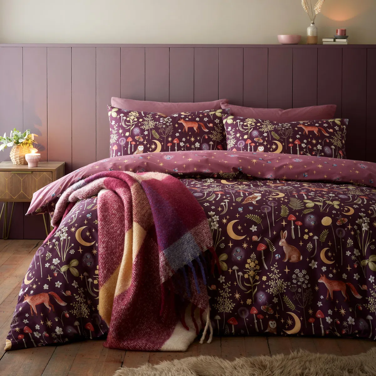 Catherine Lansfield Enchanted Twilight - Set copripiumino matrimoniale reversibile con federe, colore: prugna