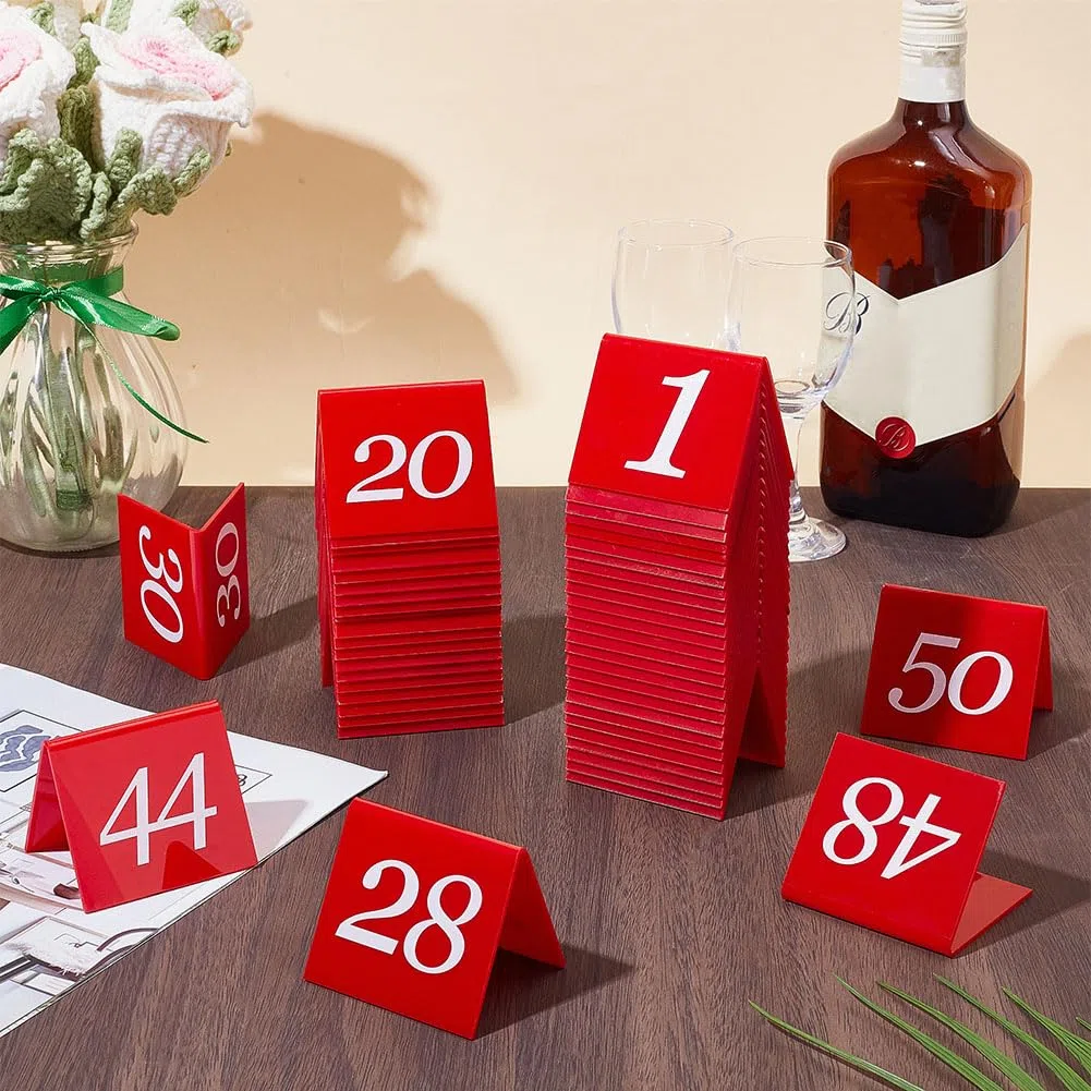 OLYCRAFT 50pz Numeri Da Tavolo In Acrilico 1-50 Numeri Da Tavolo per Ristoranti Numero Da Tavoli A Tenda Bifacciali Cartelli con Numero Rossi 6.3x5.3x5cm per Banchetti Ricevimenti Ristoranti Matrimoni