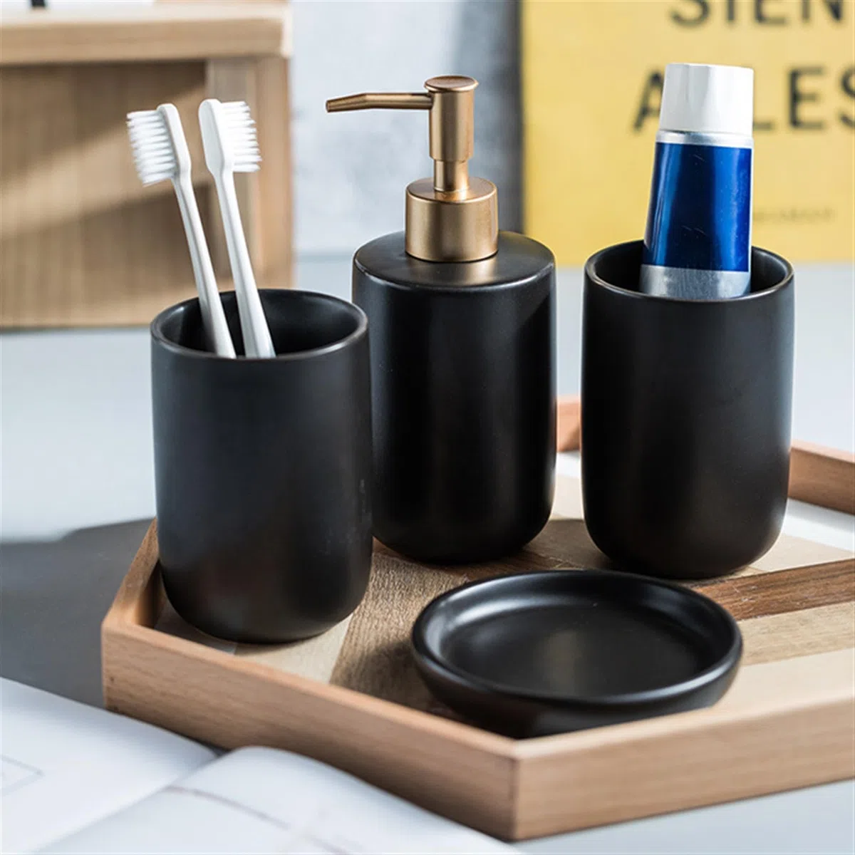 Icegrey Set di Accessori per il Bagno Set di 4 Pezzi in Ceramica in Stile Moderno Set da Toilette Set di Tazze per Spazzolino da Bagno Giallo