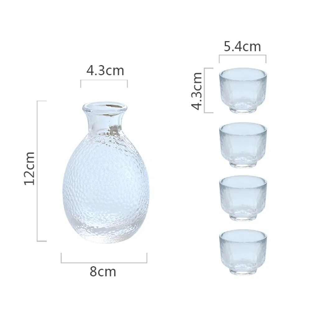 Vetro Impostato di Sake di 5 pezzi, 300ml bottiglia di sake e 4 Tazze di Sake (40 ml Ciascuno), Set Bicchiere da Vino per Servizio Sake Caldo/Freddo, Set di Sake in Vetro Giapponese
