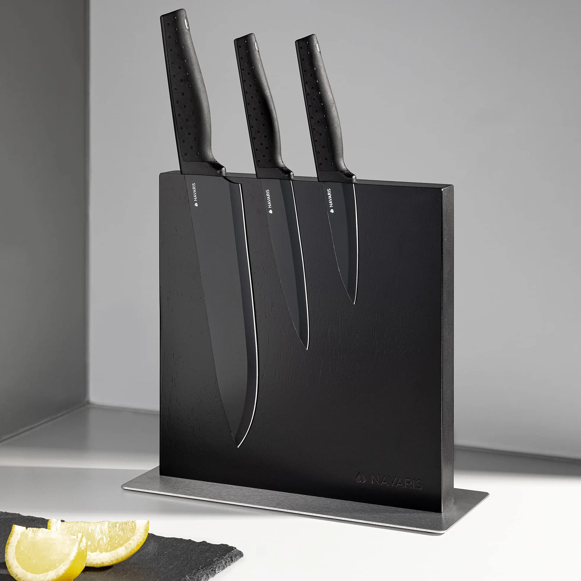 Navaris Porta Coltelli da Cucina - Ceppo Portacoltelli Doppio Lato Magnetico - Tavoletta con Calamita Magnetica Rivestita in Legno Nero