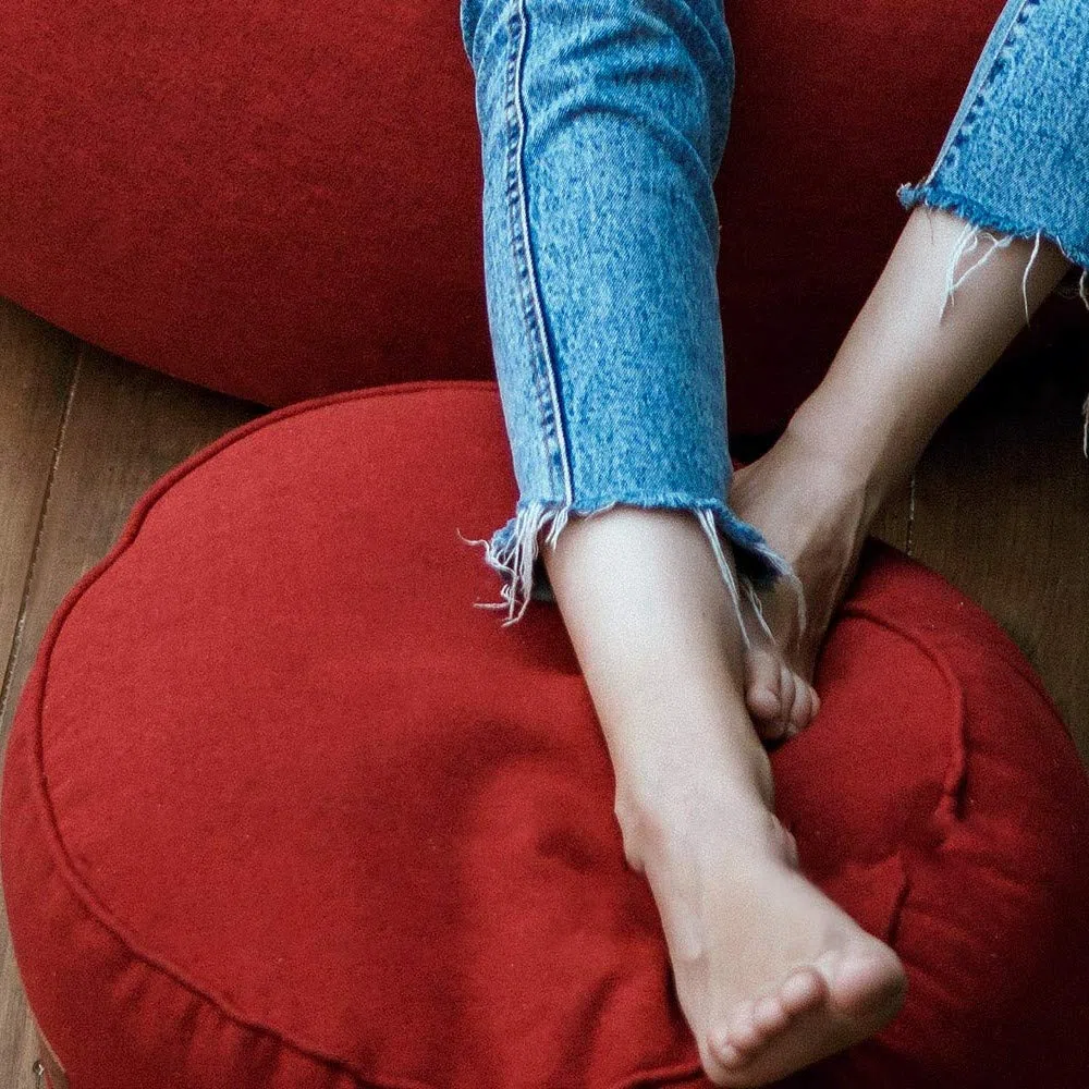 Lumaland Pouf Comfort Line a cuscino -Pouf - 25 x 45 cm - Pouf poggiapiedi Interno ed Esterno per Giardino, Salotto, Balcone - Elegante e Morbido Outdoor & Indoor - Rosso