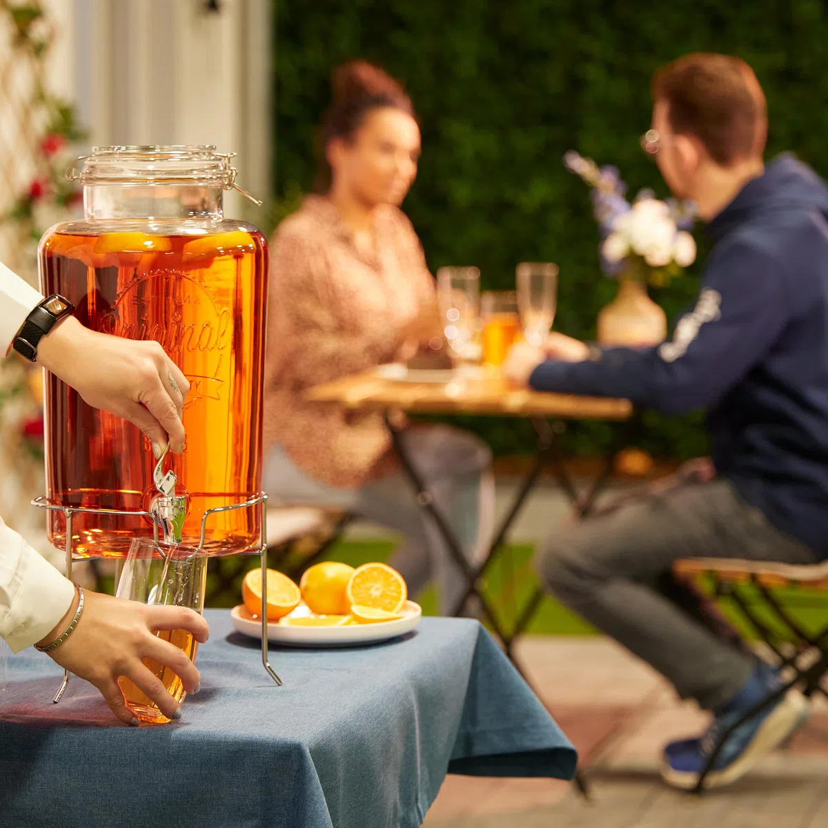 Relaxdays Dispenser in Vetro per Bevande, Erogatore 8 L Rubinetto, Coperchio e Rialzo, Distribuitore Acqua e Limonata