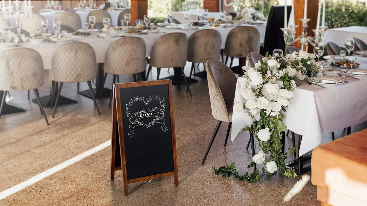 ALLboards Lavagna per gesso a cavalletto bifacciale 80x45 cm resistente all’acqua MARRONE CLASSICO