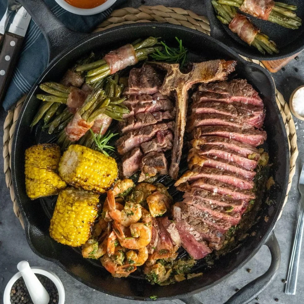 BBQ-TORO Padella in ghisa Ø 29 cm | Padella per grigliare in ghisa con manico, impugnatura e due beccucci, rigato | Padella per BBQ, padella per forno