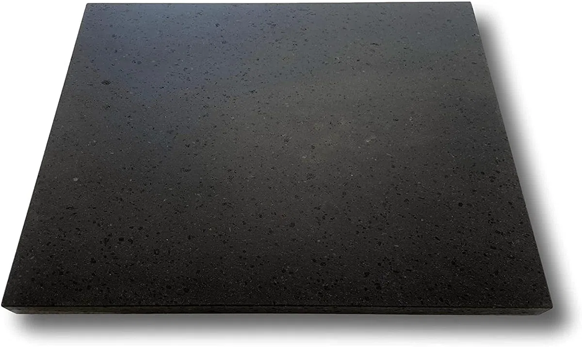 Piastra in Pietra Lavica Refrattaria dell'Etna per Forno e Barbecue, 39 x 35 cm, spessore 2cm, superficie levigata liscia