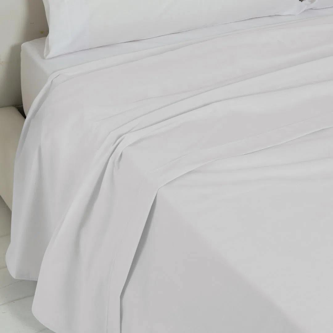 LARA MORADA - Set Completo Lenzuola Matrimoniali, 100% Cotone, Made In Italy, Tinta Unita, Per Letto Matrimoniale 2 Posti, Bianco