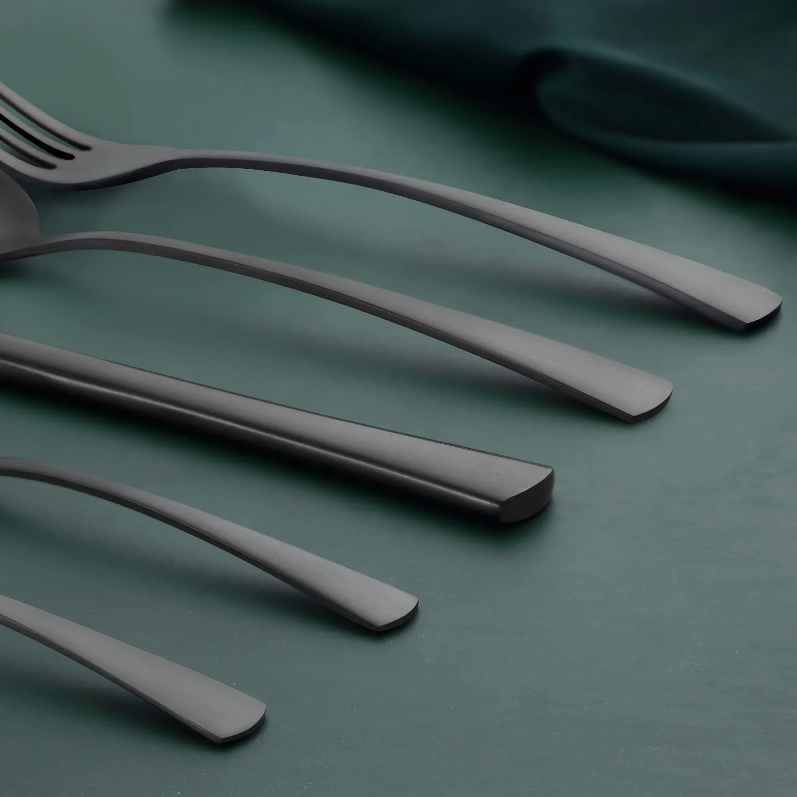 Bestdin set posate inox 6 persone, set di posate 30 pezzi, posate nere opache, posate moderne adatte a casa/festa/ristorante (lavabili in lavastoviglie)