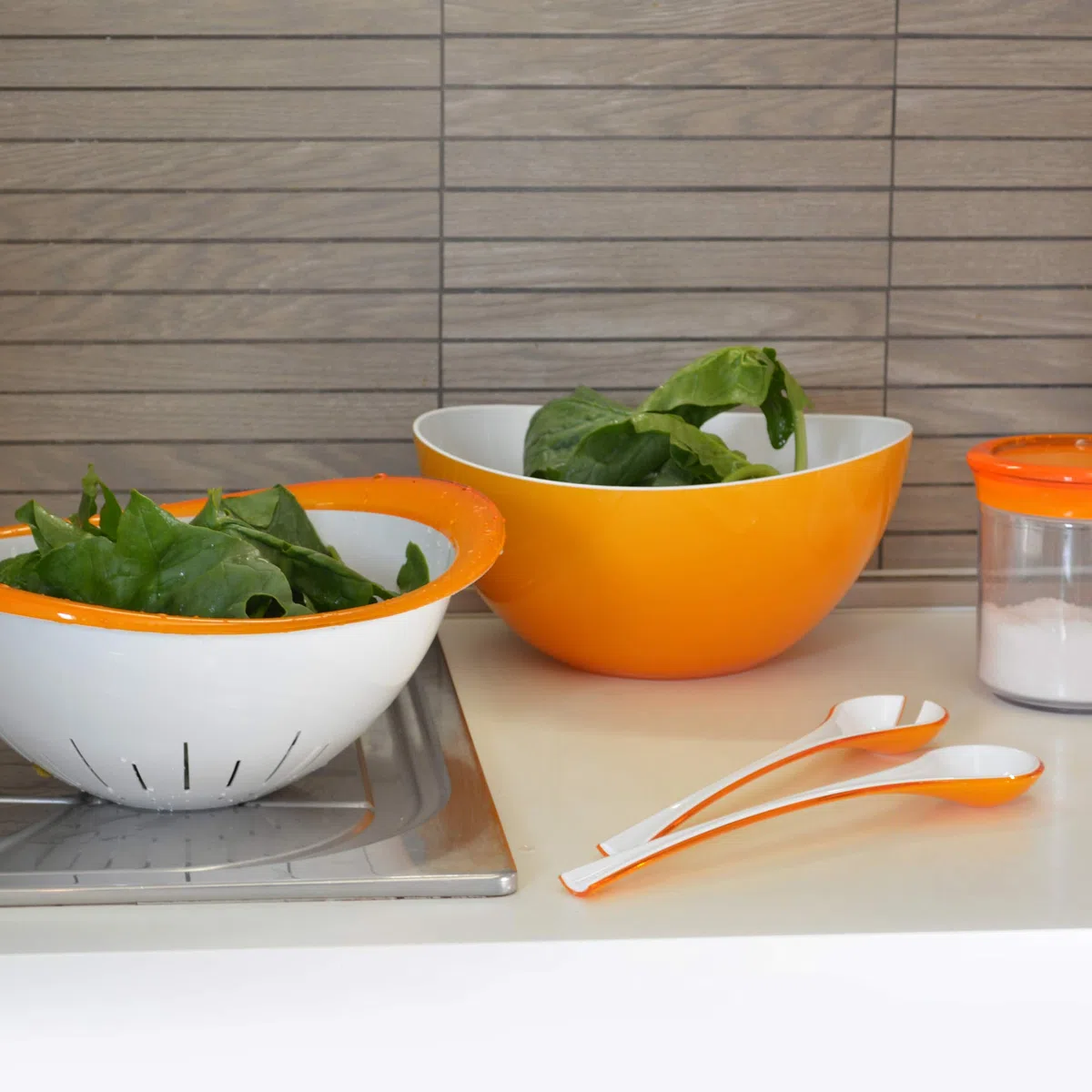 Omada Design Set Insalatiera, Scolapasta, Posate in Plastica da 26 cm, Impilabile, Made in Italy, Lavabile in Lavastoviglie, Linea Trendy, Verde