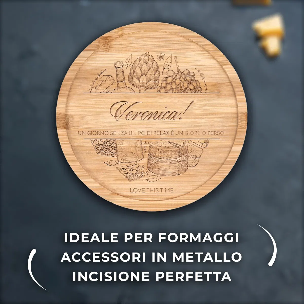 Maverton Tagliere per formaggio e salumi in legno - set 3 coltelli 1 forchetta - incisione personalizzata - H3,6 cm x Ø25 cm - regalo di compleanno donna - regalo di Natale - love this time