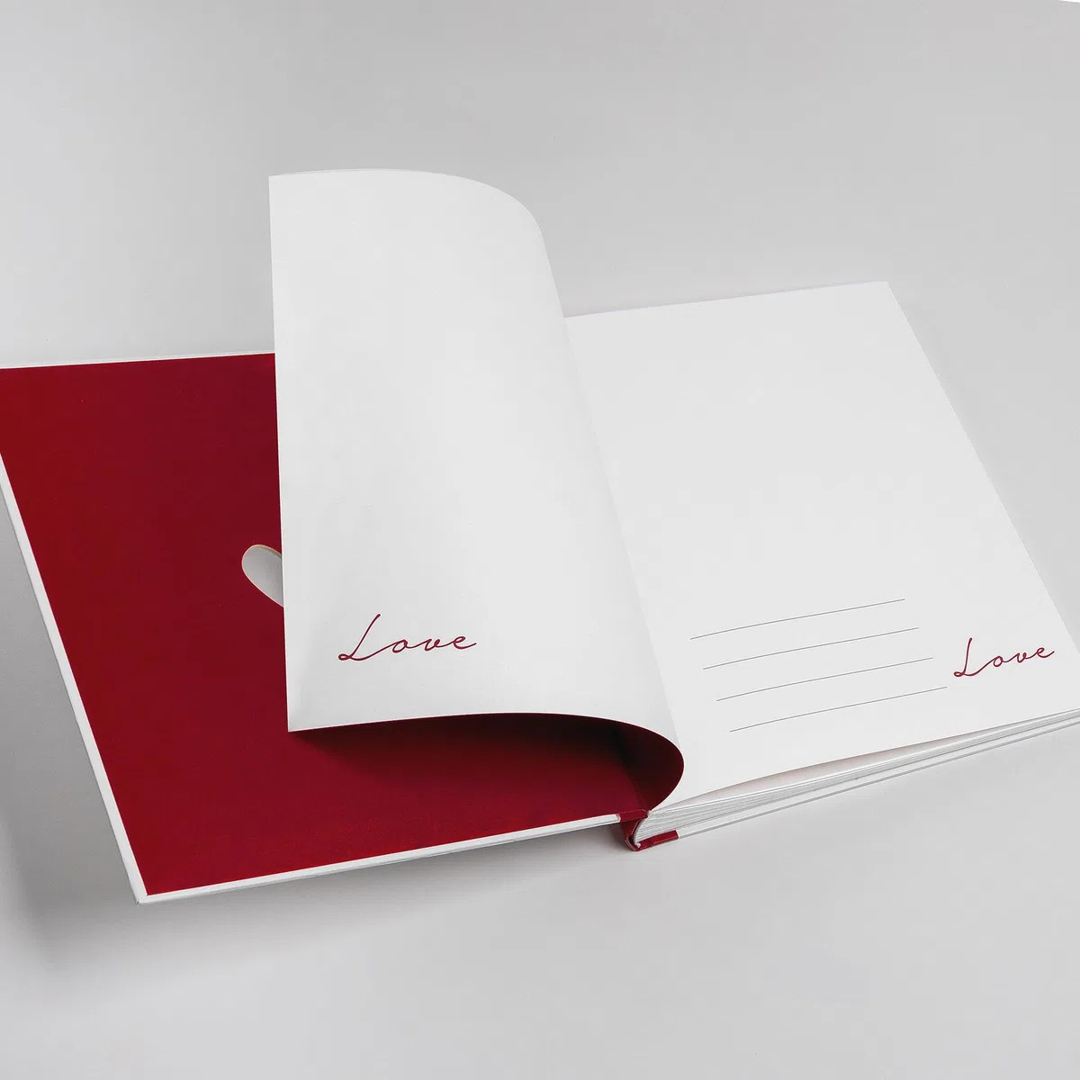 walther design Album Fotografico Bianco 28 x 30,5 cm con Copertina Ritagliata e goffratura, Album di Nozze Love UH-159