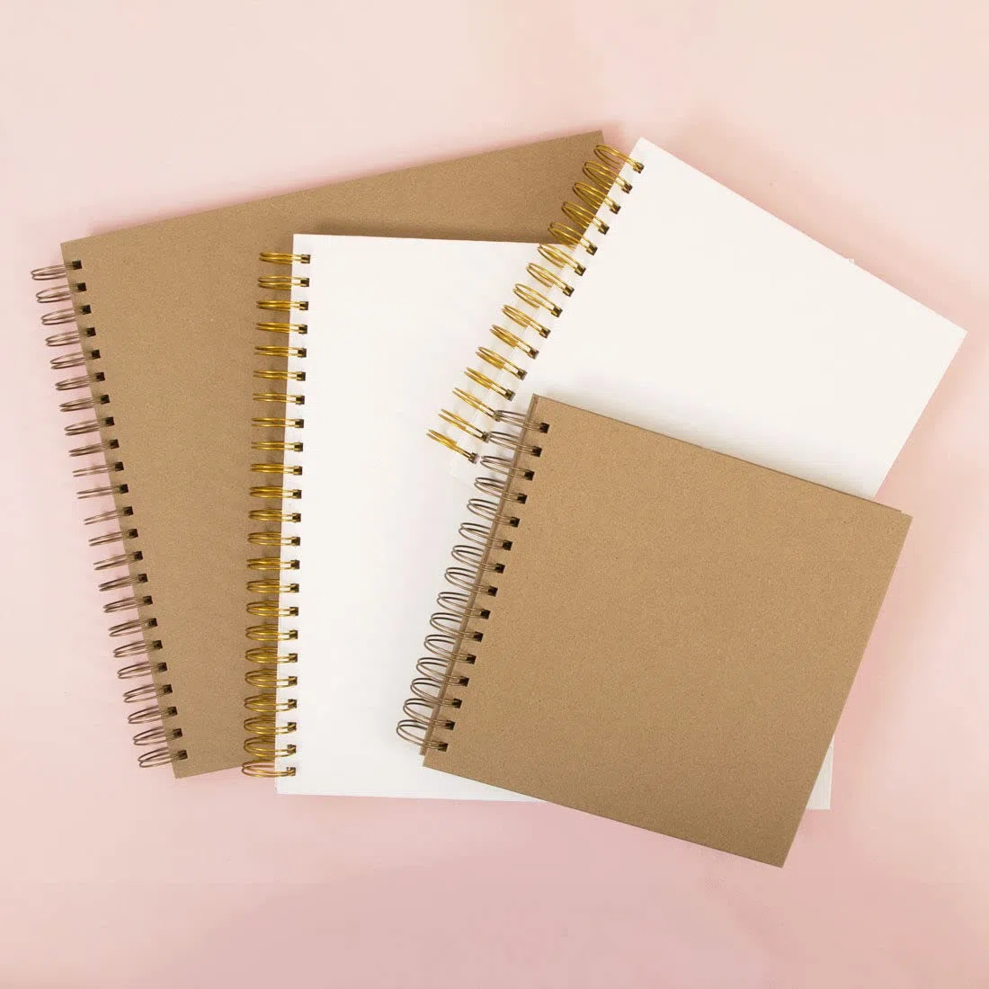 Craftelier - Album ad anelli per progetti di scrapbooking e artigianato | 30 fogli marrone kraft con grammatura di 190 g | Anello a spirale bronzo vintage | Dimensioni 30,5 x 30,5 cm