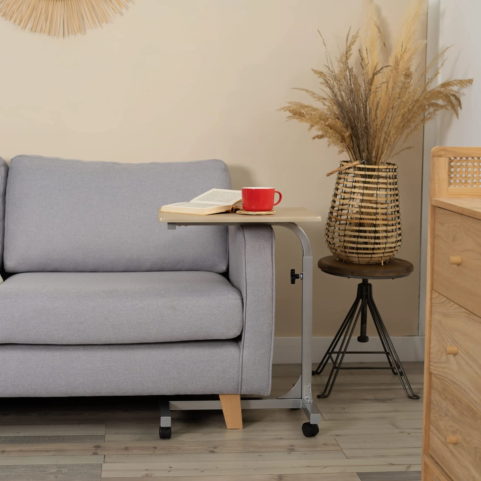MEUBLE COSY Tavolino da Letto con 4 Ruote Comodino Altezza Regolabile Tavolo da Caffè Carrello in Legno Metallo per Soggiorno Camera da Letto Ufficio, Quercia